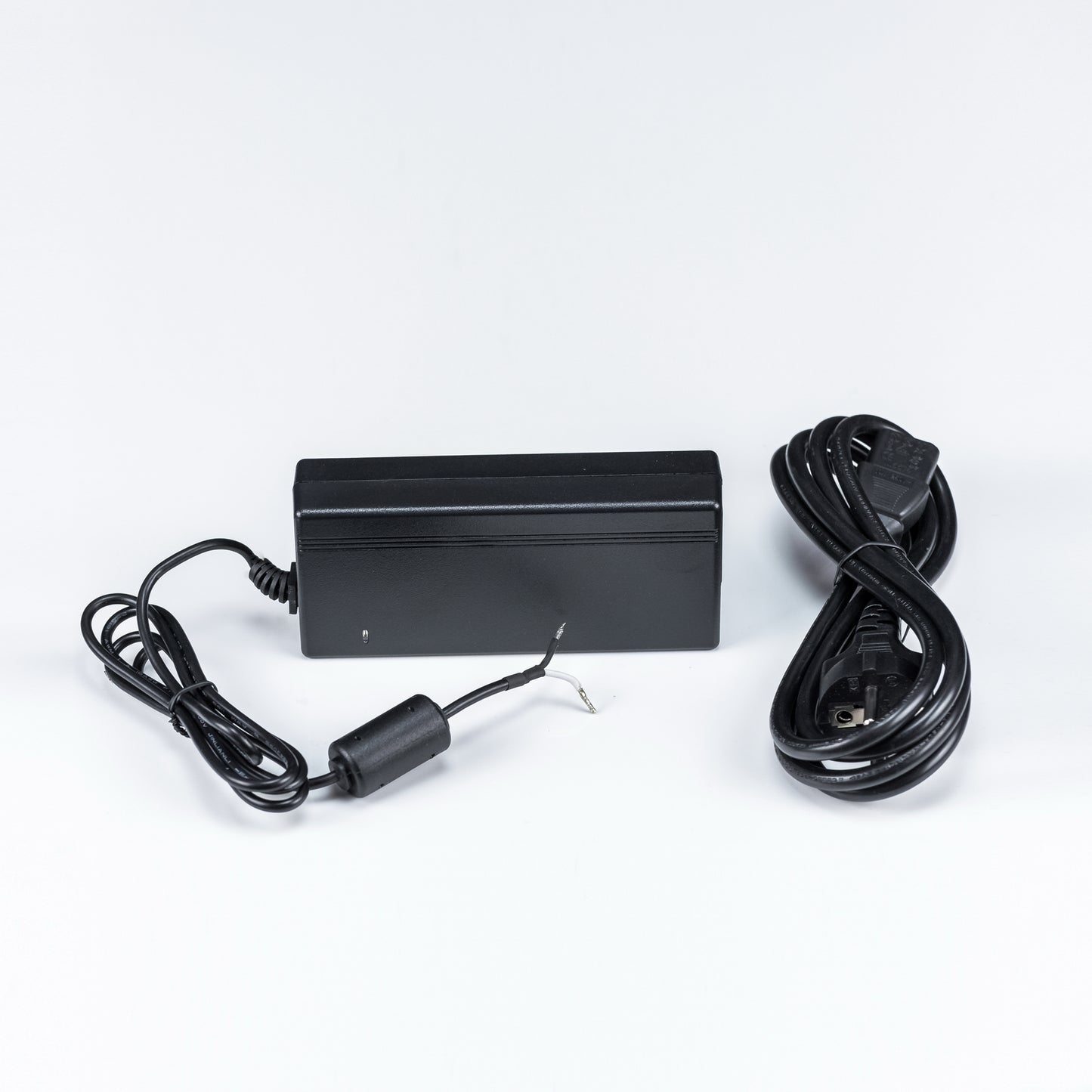 Deskop Led Trafo 80W 12V  6.6 A mit Schukostecker Netzteil – LED-Treiber 24V 12V