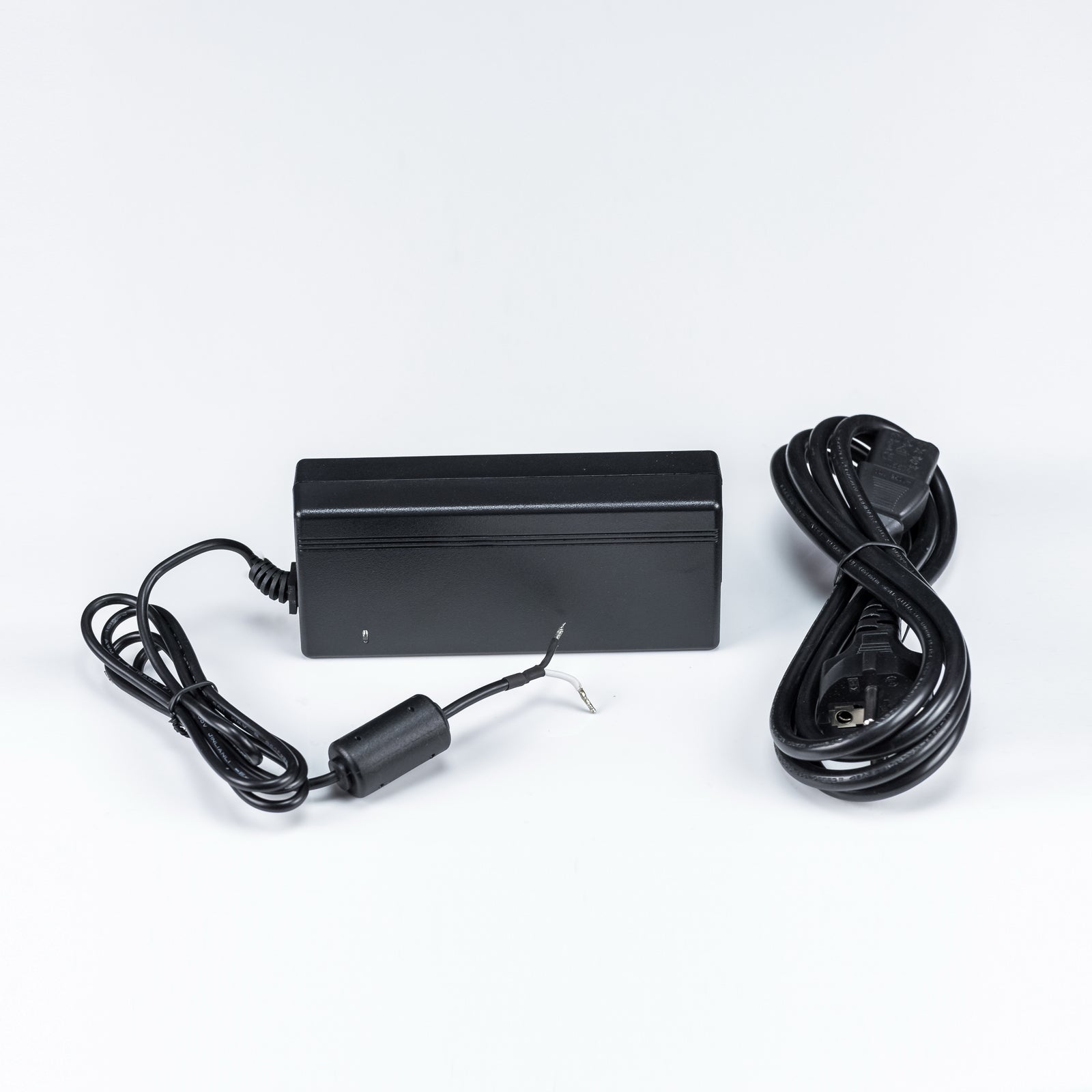 Deskop Led Trafo 80W 12V  6.6 A mit Schukostecker Netzteil – LED-Treiber 24V 12V