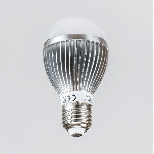 LED E27 6W 827 LED Lampe Warmweiß 3000°K 450lm
