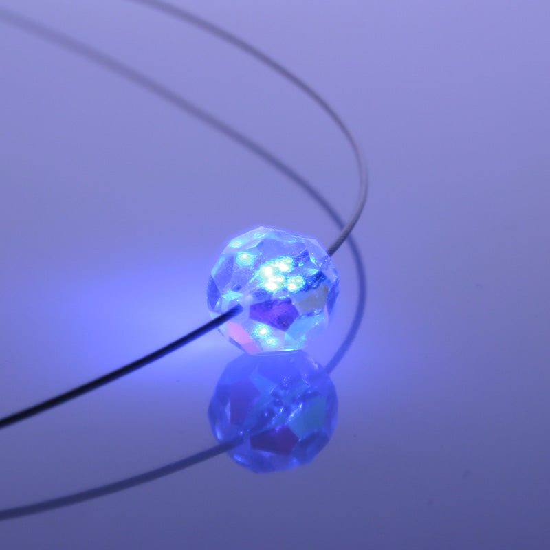 Leuchtende Halskette LED Kristall Ball blau mit Swarovski®- Elements – stilvolles Wohnaccessoire & Dekoartikel aus Europa