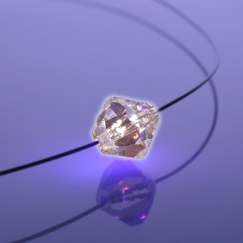 Leuchtende Halskette LED Kristall Bicone weiß mit Swarovski® Elements – stilvolles Wohnaccessoire & Dekoartikel aus Europa