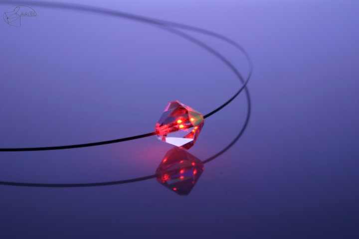 Armband LED Kristall Bicone Rot Crystal mit Swarovski®- Elements – stilvolles Wohnaccessoire & Dekoartikel aus Europa