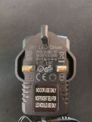 UK Driver LED Treiber Stecker Transformator 12V 1A Steckertrafo – LED-Treiber 24V 12V