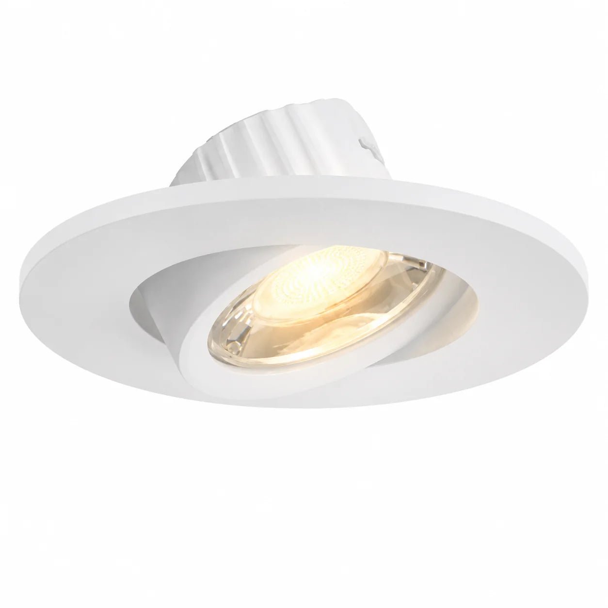 LED-Einbaustrahler Weiß, schwenkbar, eingeschaltet, auf weißem Hintergrund.