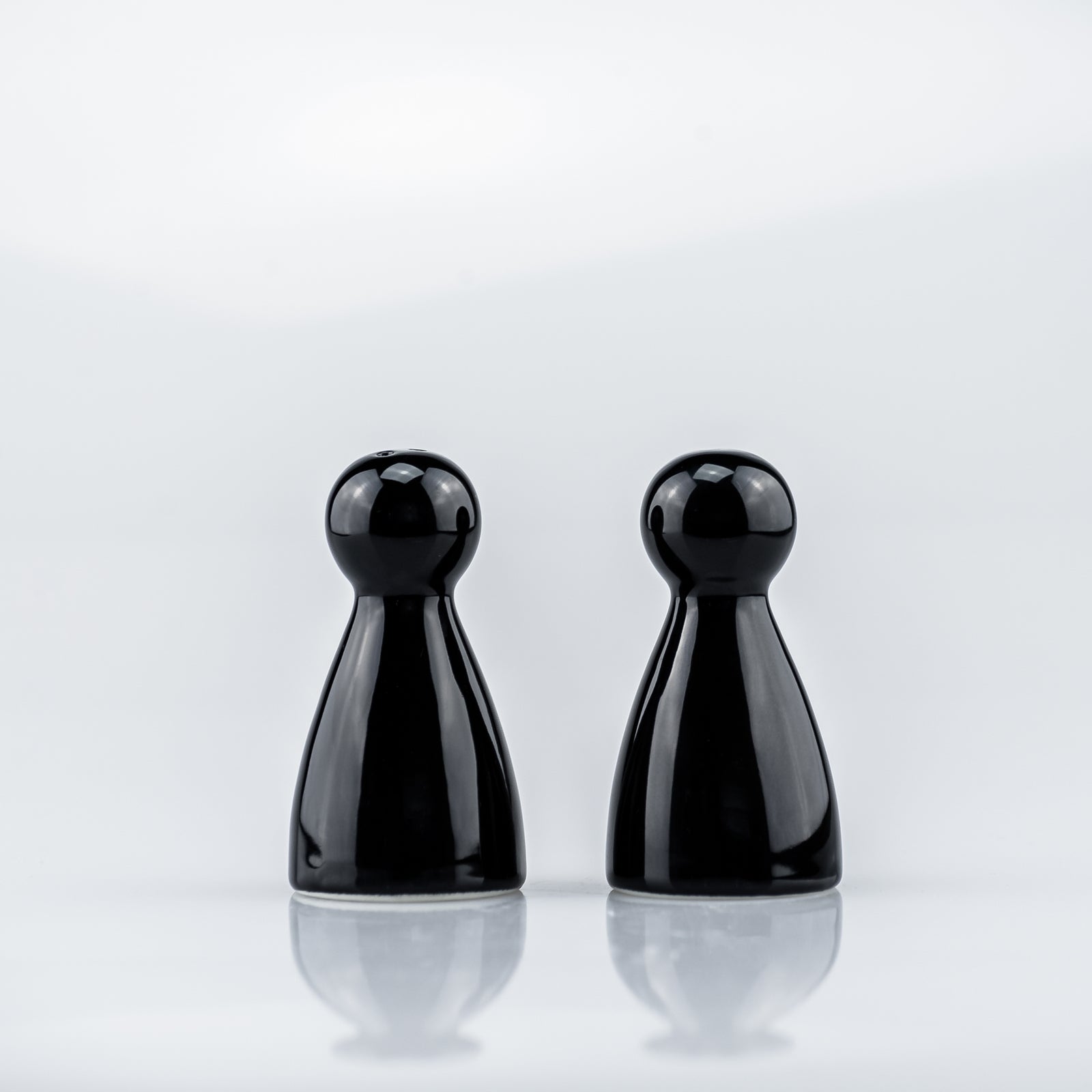 Schwarz Peppy & Sally 8cm Salzstreuer Pfefferstreuer 2er Set Porzellan – stilvolles Wohnaccessoire & Dekoartikel aus Europa