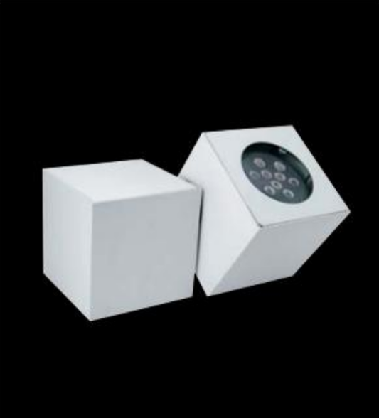 LED Design Strahler Equal Big weiß Würfelform schwenkbar – Strahler / Spotbeleuchtung