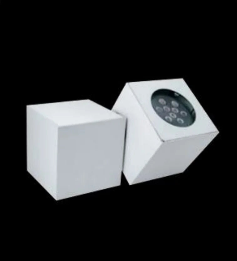 LED Design Strahler Equal Big weiß Würfelform schwenkbar – Strahler / Spotbeleuchtung