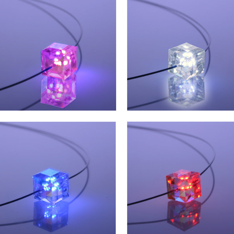Leuchtende Halskette – Cube (geschliffen) – Weiß – Swarovski® Elements