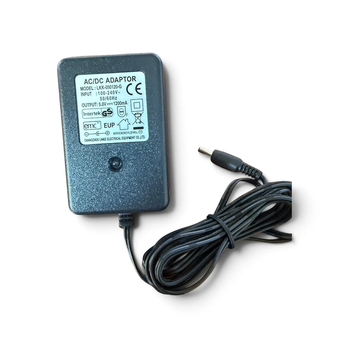  **Typenschild des 5V 1,2A Netzteils Modell LKK-050120-G
