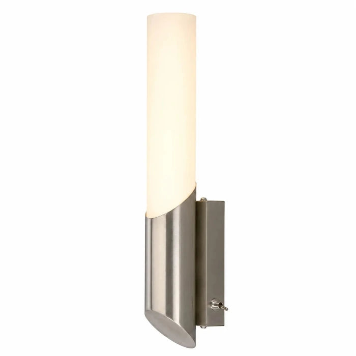 LED-Wandleuchte Edelstahl mit opalweißem Diffusor, eingeschaltet.