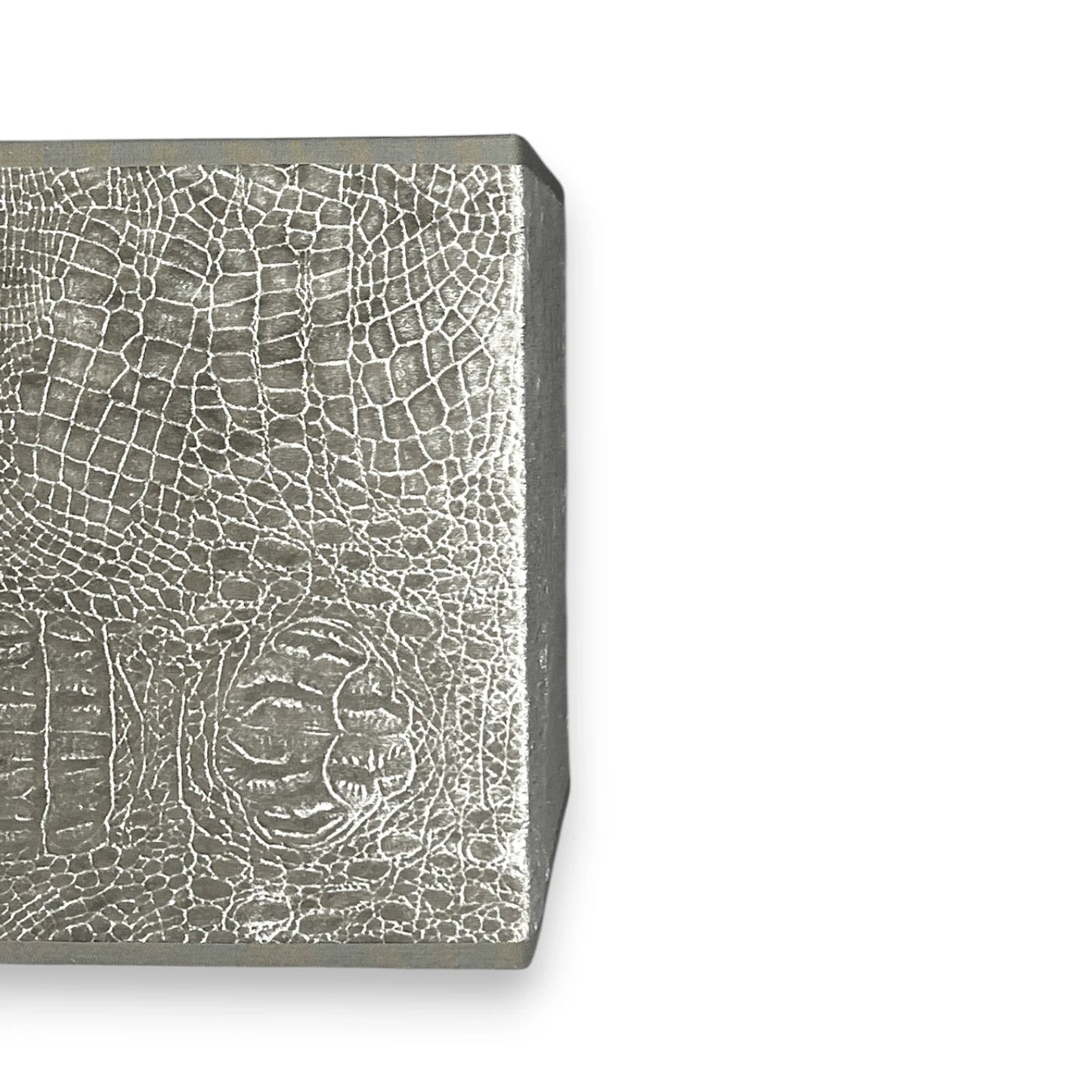 Nahaufnahme der textilen Oberfläche des Lampenschirms in Grau Silber