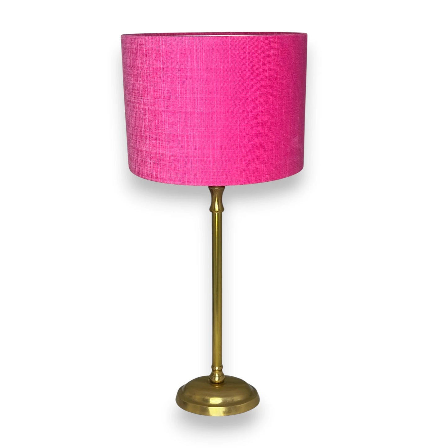 Lampenschirm in Pink auf geldenen Tischlampenfuß als Anwendungsbeispiel