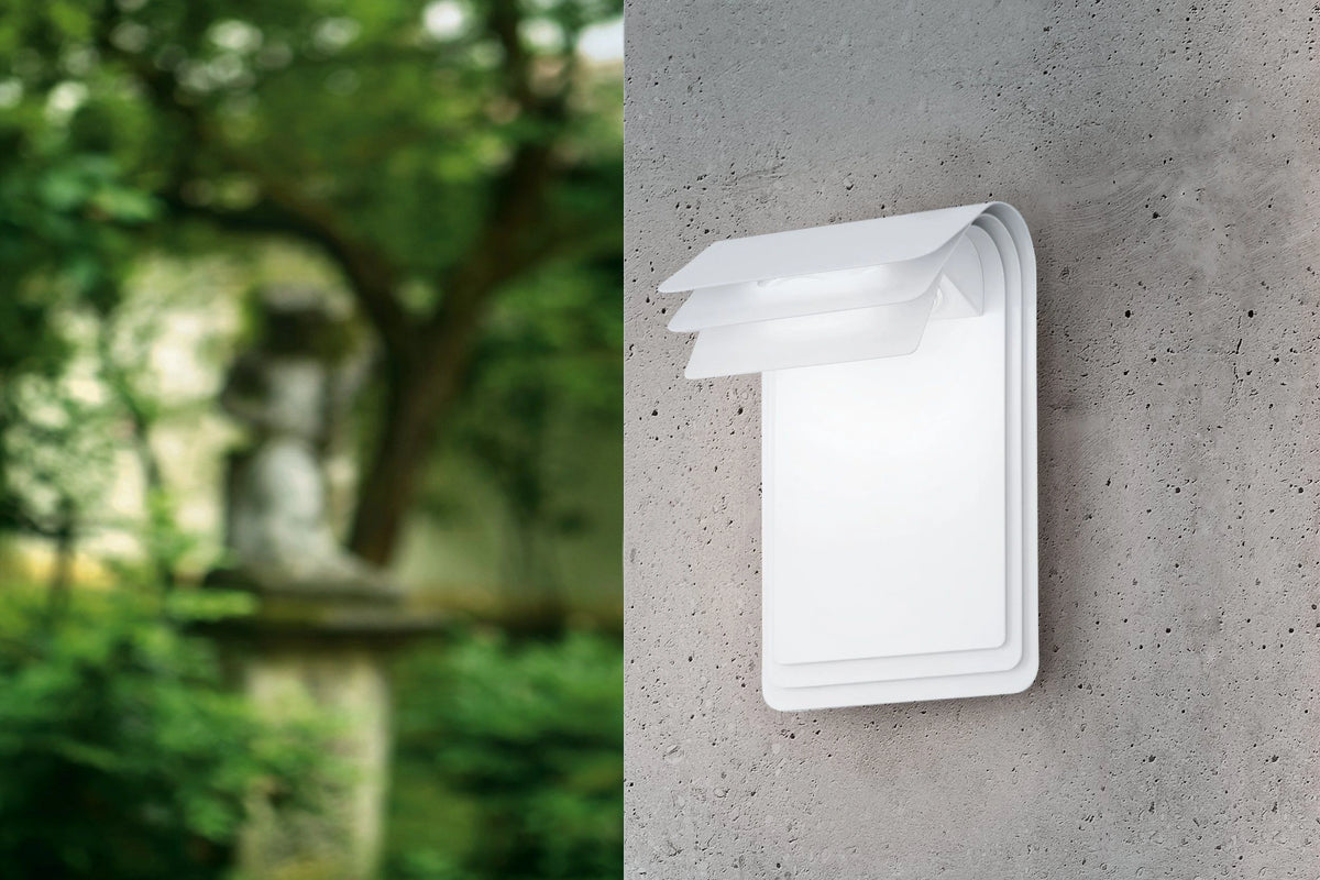 Moderne LED Außenwandleuchte EGLO SOJO in Weiß – futuristische Design Wandlampe mit warmweißem Licht für Hausfassade und Eingangsbereich