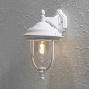 Klassische Außenwandleuchte in Weiß matt von Konstsmide Parma mit klarem Acrylglas und zeitlos elegantem Design
