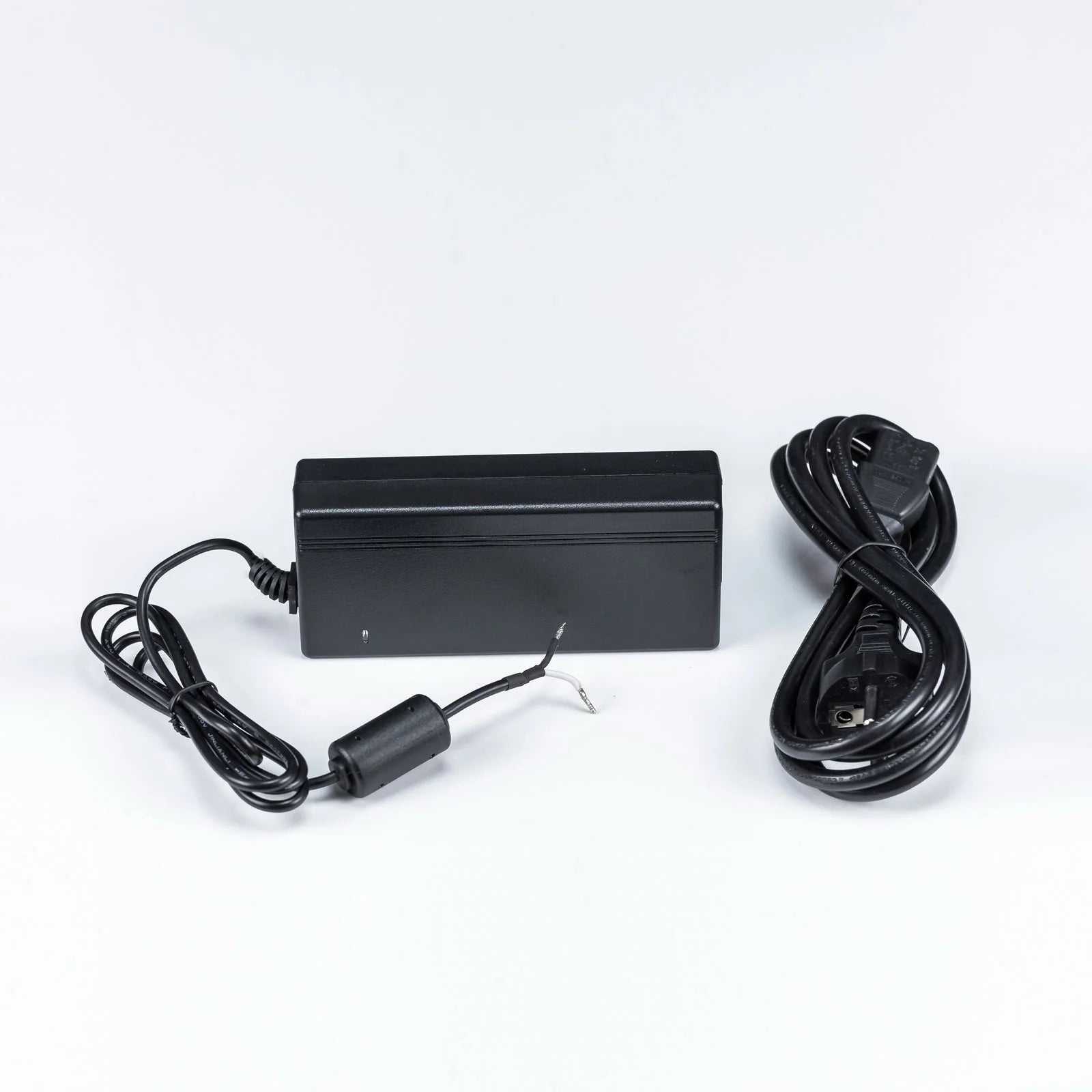Deskop Led Trafo 80W 12V  6.6 A mit Schukostecker Netzteil – LED-Treiber 24V 12V