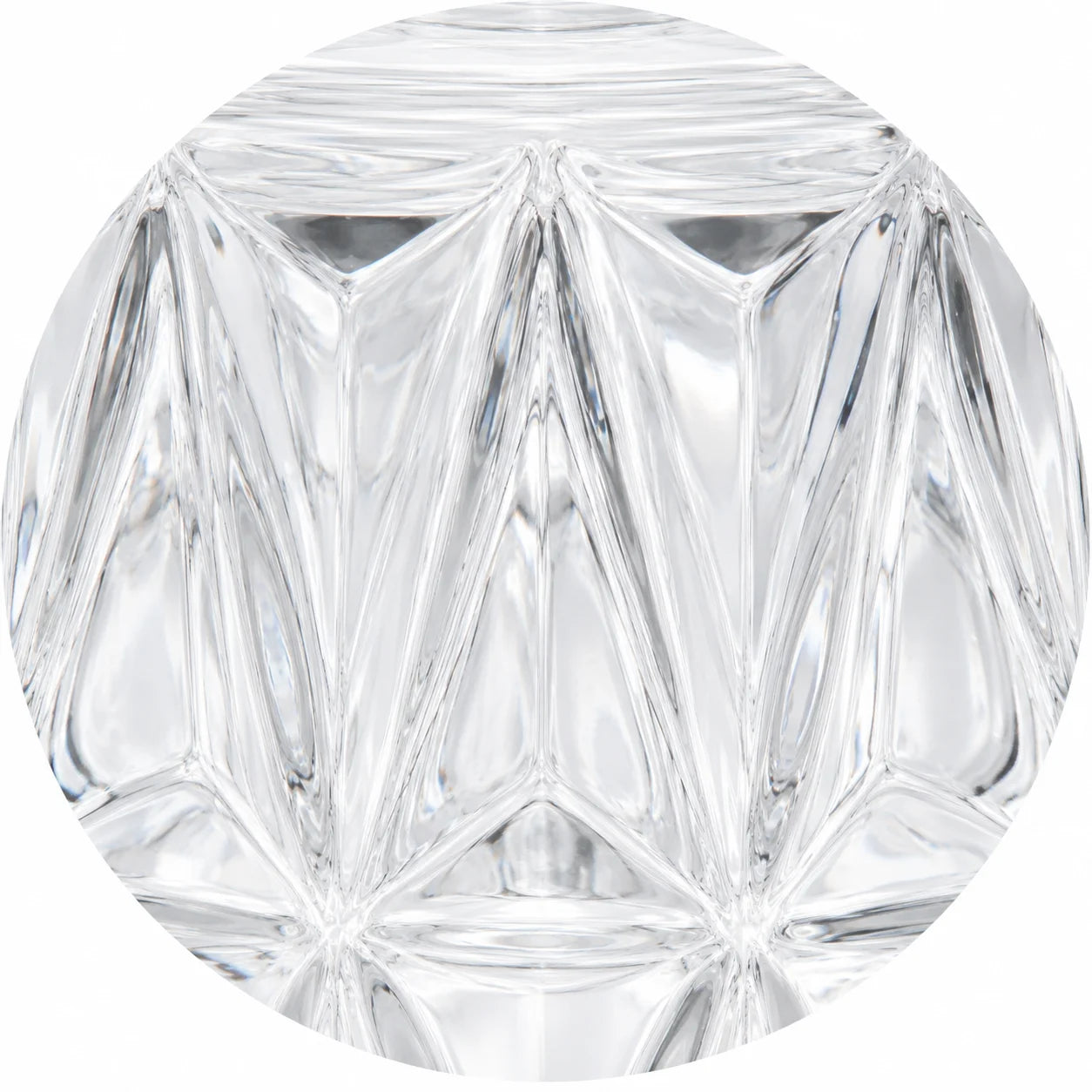 Detailaufnahme der geometrisch facettierten Glasstruktur des klaren Ersatzglases in Kristalloptik