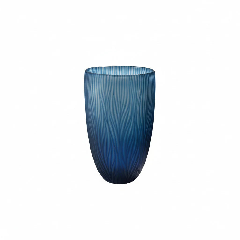 Schmale Vase aus Glas blau 18x28cm mit geschliffenen Muster mundgeblasen mundgeblasen, Handwerkskunst