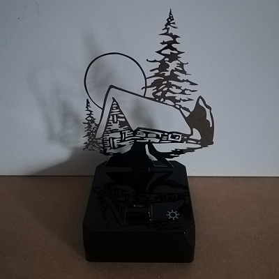 LED Tischlampe mit Schattenspiel Shadow Motiv Hütte