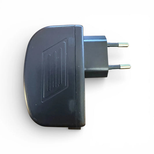 JING NENG JN6WPX 700 LED Treiber 12V 700mA Eurostecker schwarz