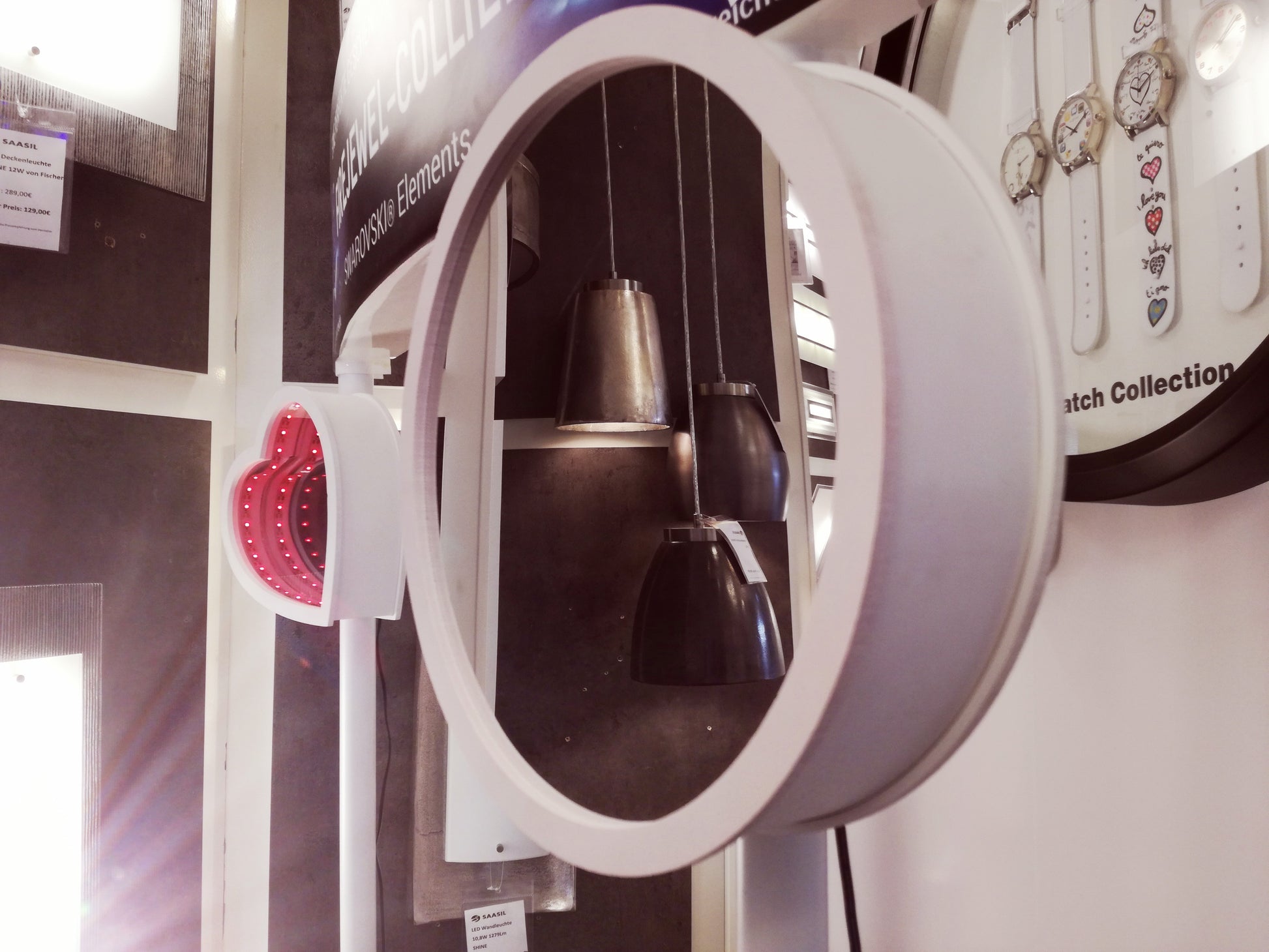 LED beleuchteter Spiegel batteriebetrieben – stilvolles Wohnaccessoire & Dekoartikel aus Europa