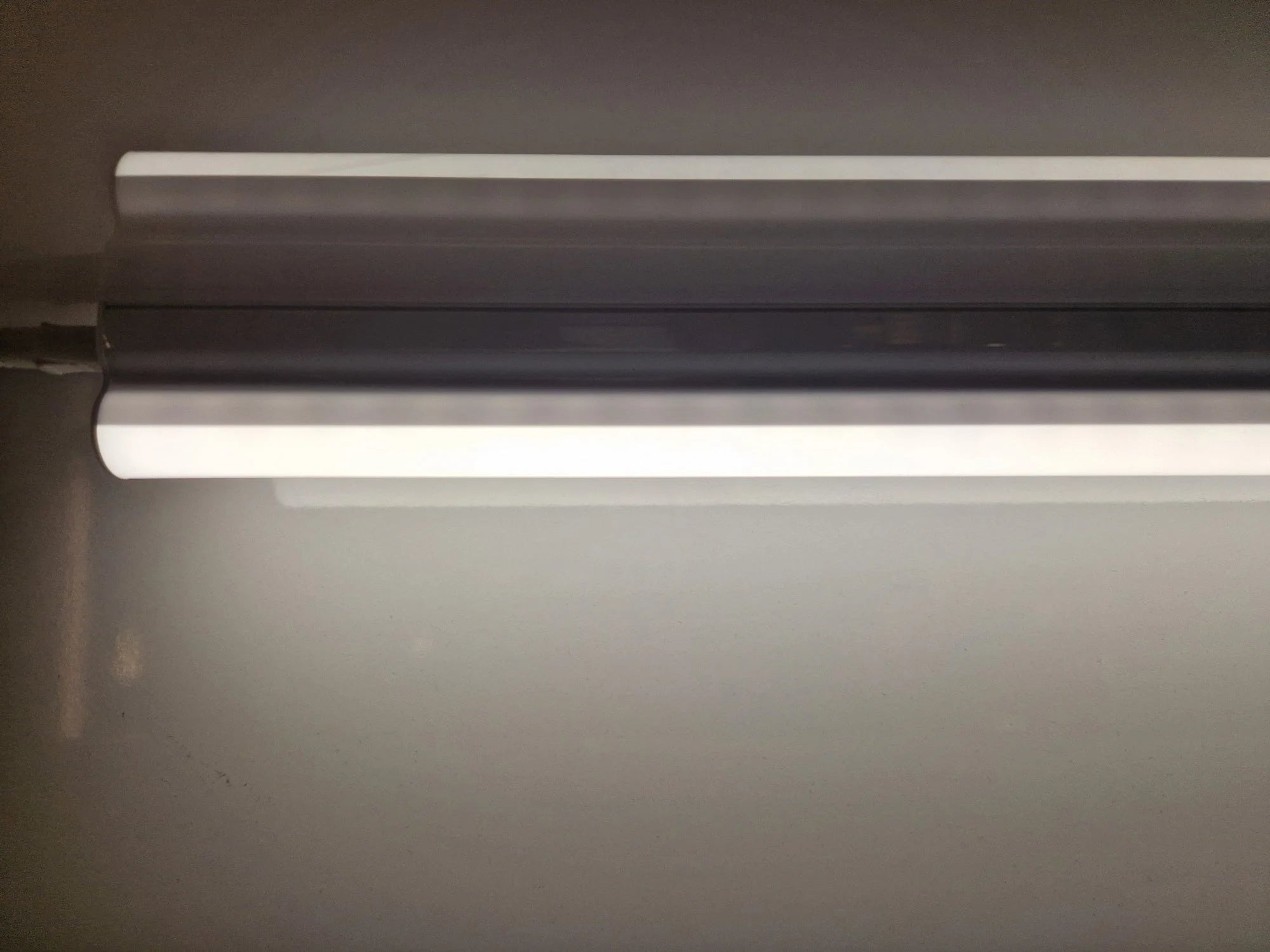 Vesio LED-Lichtleiste 90cm 12 W mit Schalter