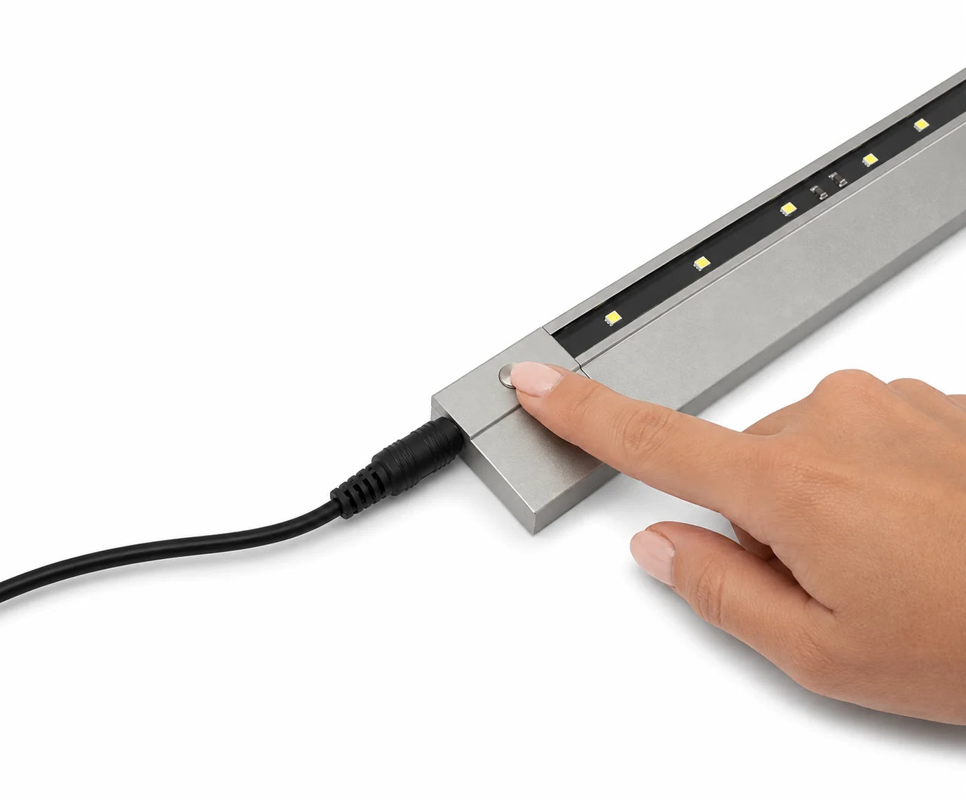 SPARTA LED-Lichtleiste mit integriertem Schalter zur direkten Bedienung der Unterbauleuchte
