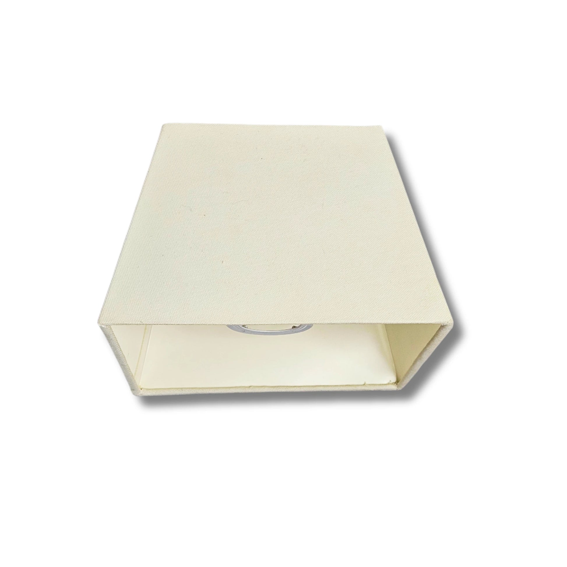 Quadratischer Lampenschirm in Creme, Innenansicht mit E27 Ring und Halterung, Stoffschirm 20 cm – Light & Living