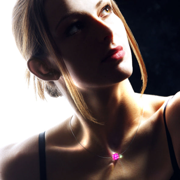 Leuchtende Halskette – Cube (geschliffen) – Pink (Rosa) – Swarovski® Elements