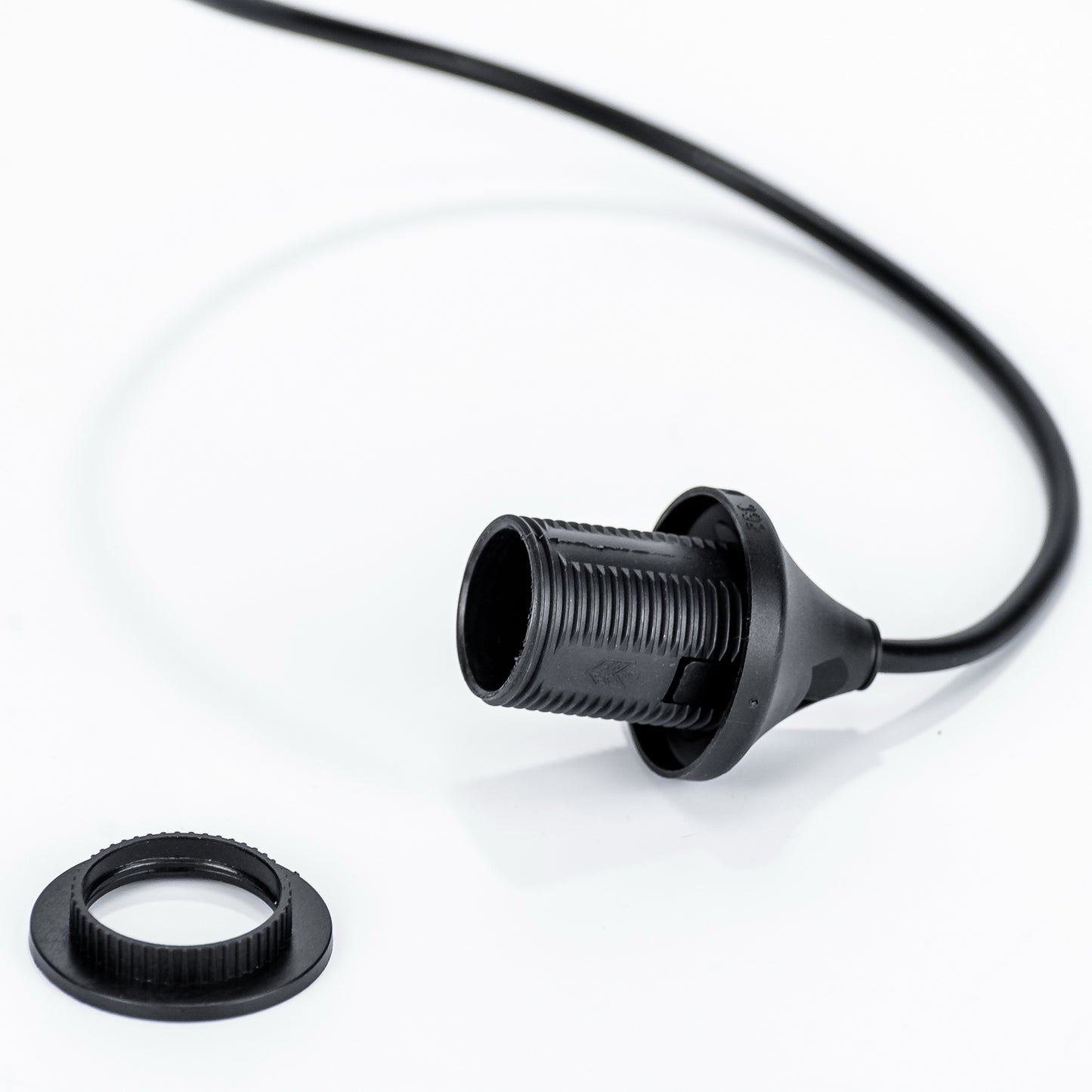 Hochwertiger Pendelaufhang E14 Kabel aus Kunststoff in Schwarz für Hängeleuchte