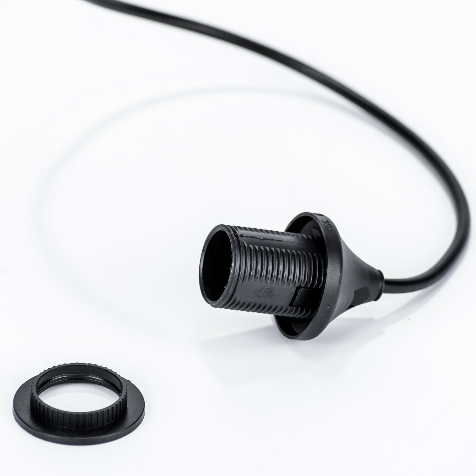 Hochwertiger Pendelaufhang E14 Kabel aus Kunststoff in Schwarz für Hängeleuchte