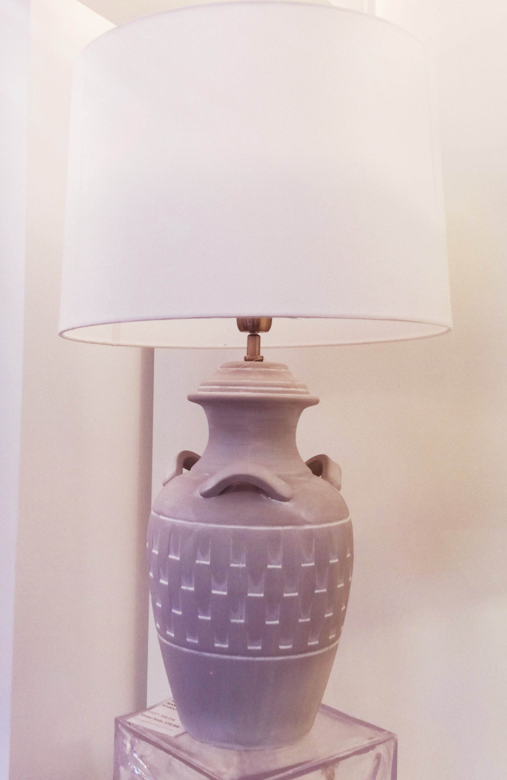 Keramik Hockerleuchte mit Textilschirm, Manica Bianco, weiß Tischlampe