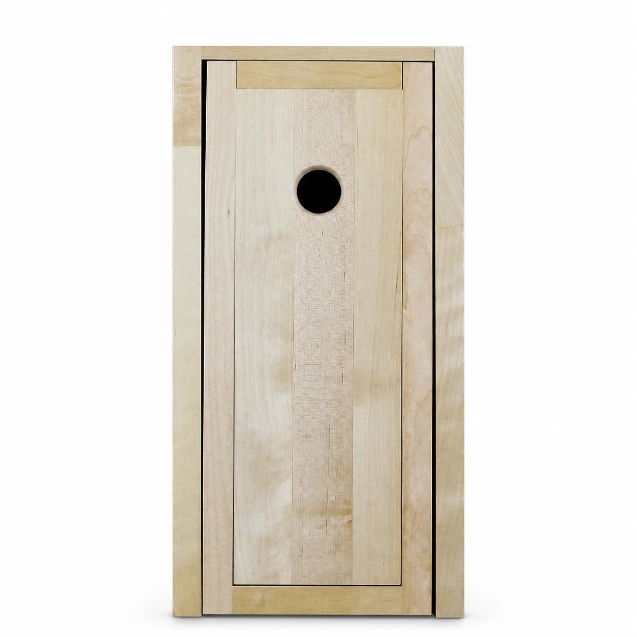 Schuhputzkasten aus Holz in geschlossener Ausführung mit klappbarer Schuhablage zur platzsparenden Wandmontage.