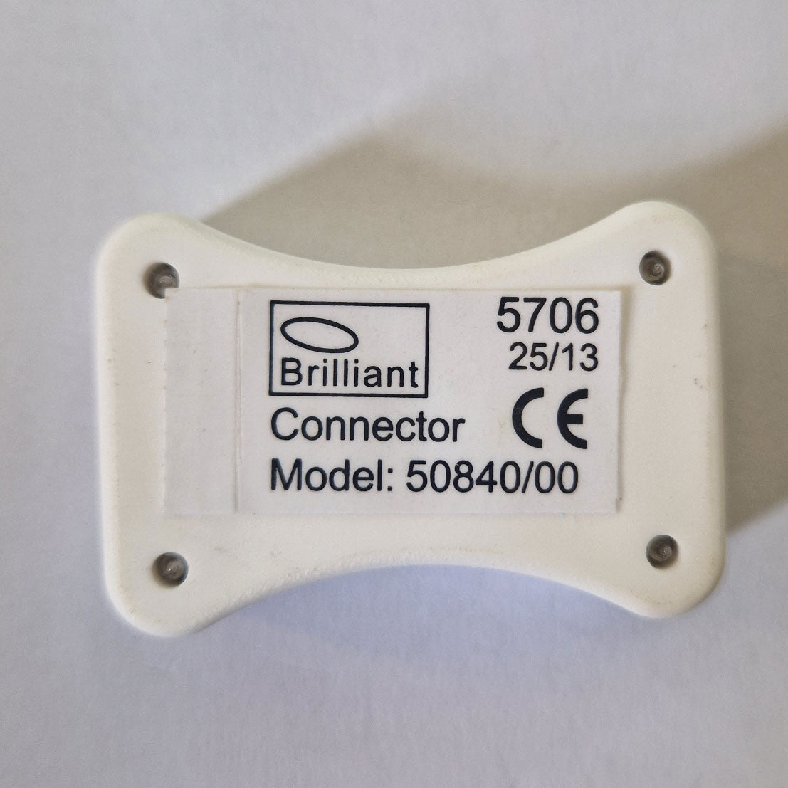 Verbinder Connector 2-polig für LED Streifen Stripes 230V 220V AC plus minus pol brilliant led luma 50840/00