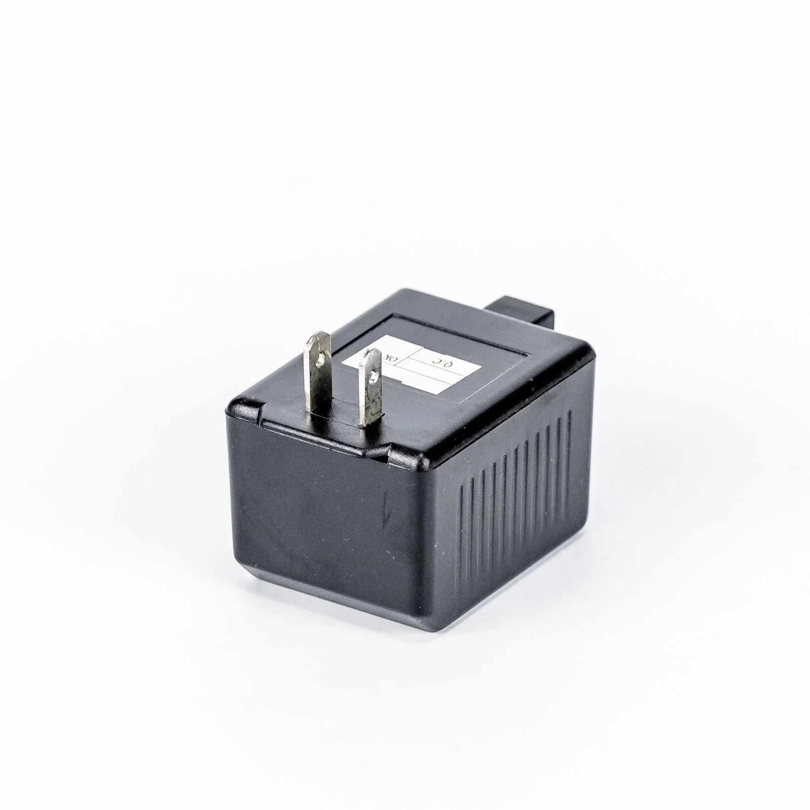 Wandlertrafo UK Steckertrafo Steckertransformator 100V 20VA – LED-Treiber 12V