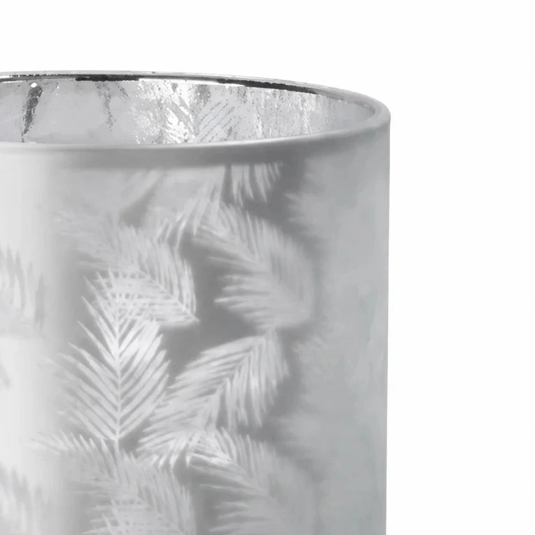 Weiß-silberne Glasvase mit Farnmotiv und detailreicher glänzender Oberfläche